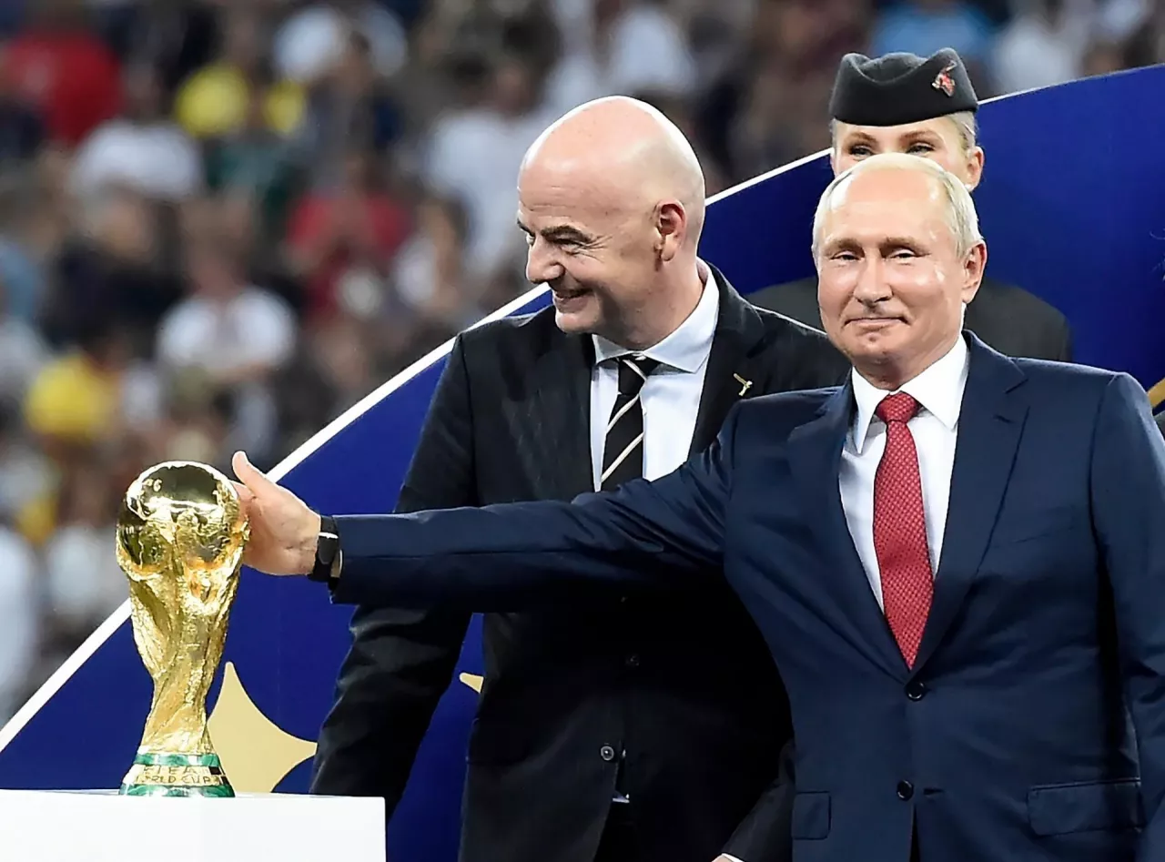 Na zdj. szef FIFA Gianni Infantino i Władimir Putin (fot. A.Ricardo/Shutterstock)