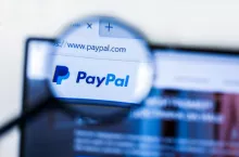 PayPal pod lupą UOKiK (Shutterstock)