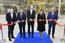 Na zdj. otwarcie nowych linii produkcyjnych wieczek do puszek oraz parku maszynowego Canpacku (fot. mat. prasowe)
