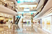 Tylko w trzecim kwartale br. w Polsce oddanych zostało prawie 120 tys. mkw. powierzchni handlowych, w tym kilka retail parków (fot. Shutterstock)