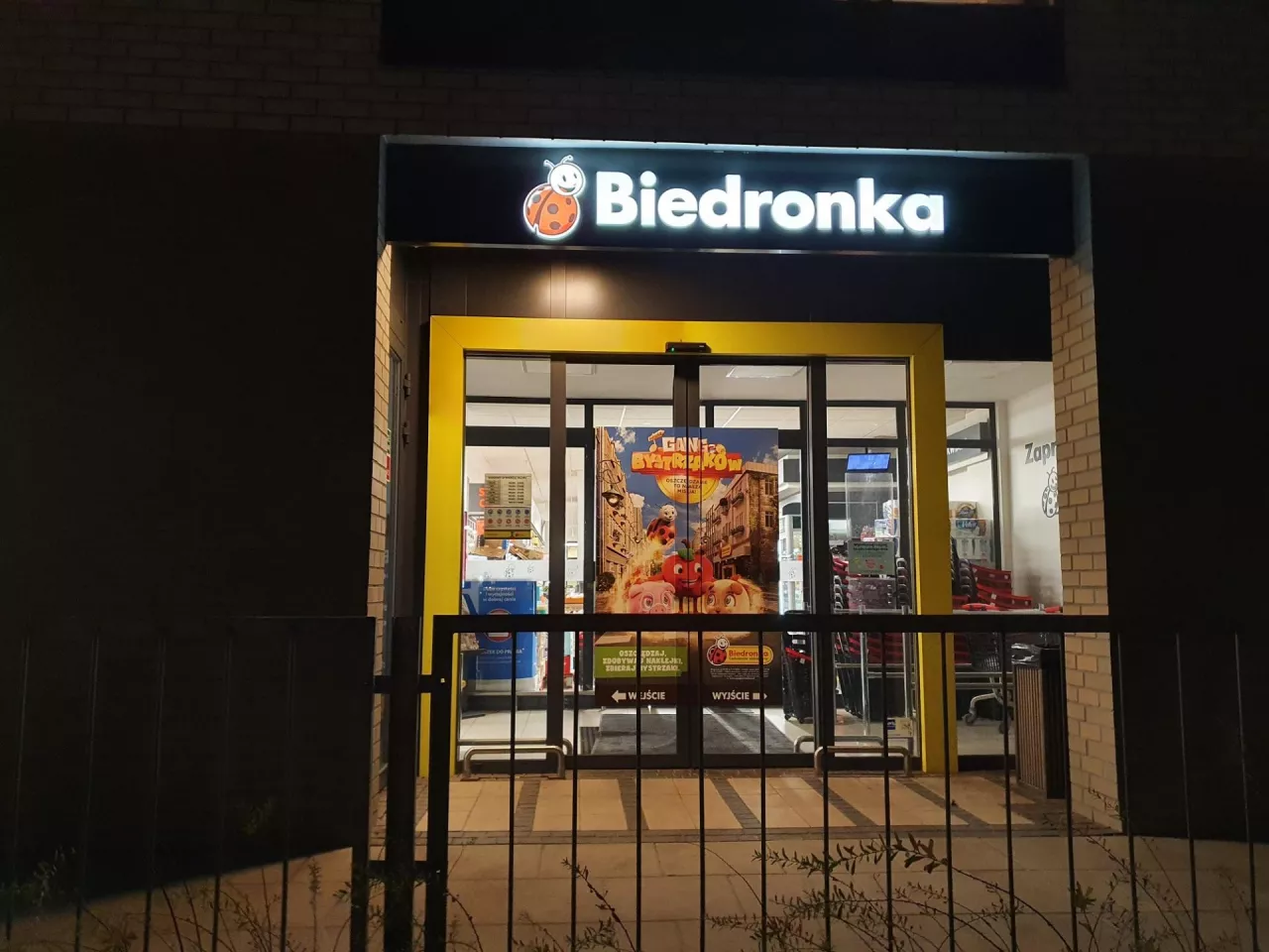 Na zdj. sklep sieci Biedronka w Warszawie