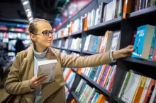 Na polskim rynku działa obecnie niespełna 2,3 tys. księgarni (fot. Shutterstock)