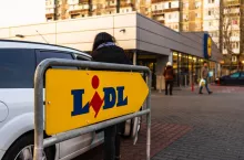 Sieć Lidl Polska będzie udostępniać klientom dodatkowe kupony z rabatami w aplikacji Lidl Plus (Shutterstock)