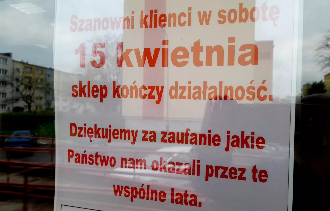 Zlikwidowany sklep spożywczy w Łodzi (Fot. KK, arch. WH)