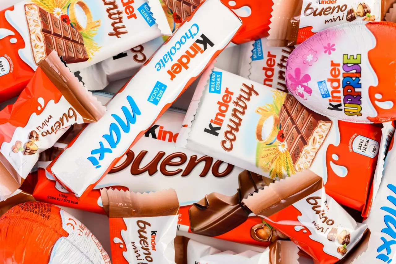 Kinder to marka będąca liderem pod względem wydatków na reklamę słodyczy w Polsce (fot. Radu Bercan / Shutterstock.com)