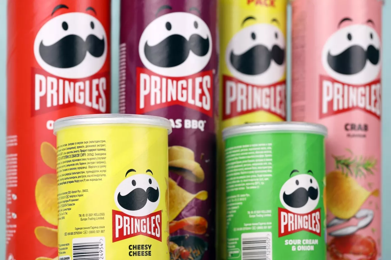 Kellogg to producent m.in. chipsów Pringles (fot. Mehaniq/Shutterstock)