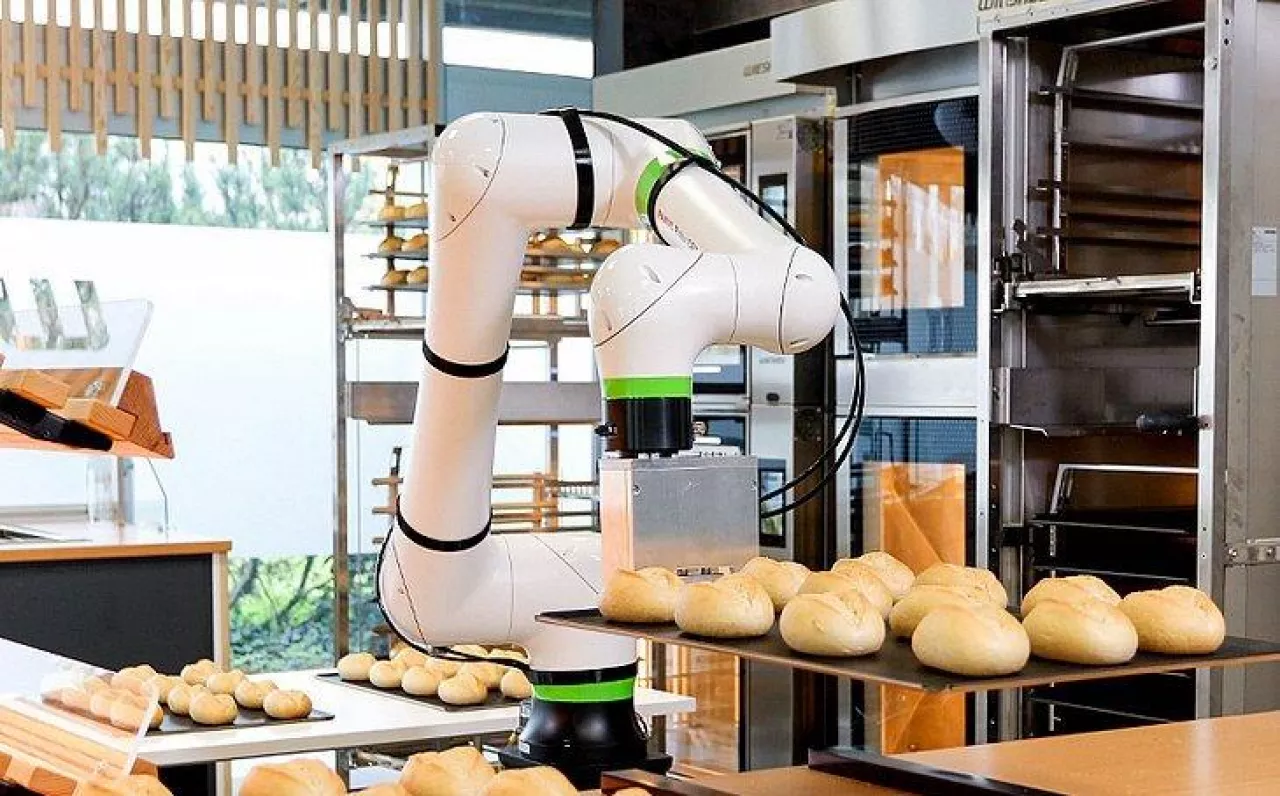 Koncept robotycznej piekarni sklepowej (Wiesheu)