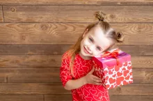 Niemal co piąty mężczyzna deklaruje, że przeznaczy na celebrowanie Dnia Dziecka 101-150 zł - wynika z sondażu GfK (fot. Shutterstock)