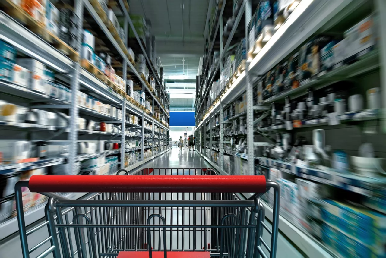 Ceny w sklepach rosły bardziej niż koszty prowadzenia działalności, co podbiło marże (Shutterstock)