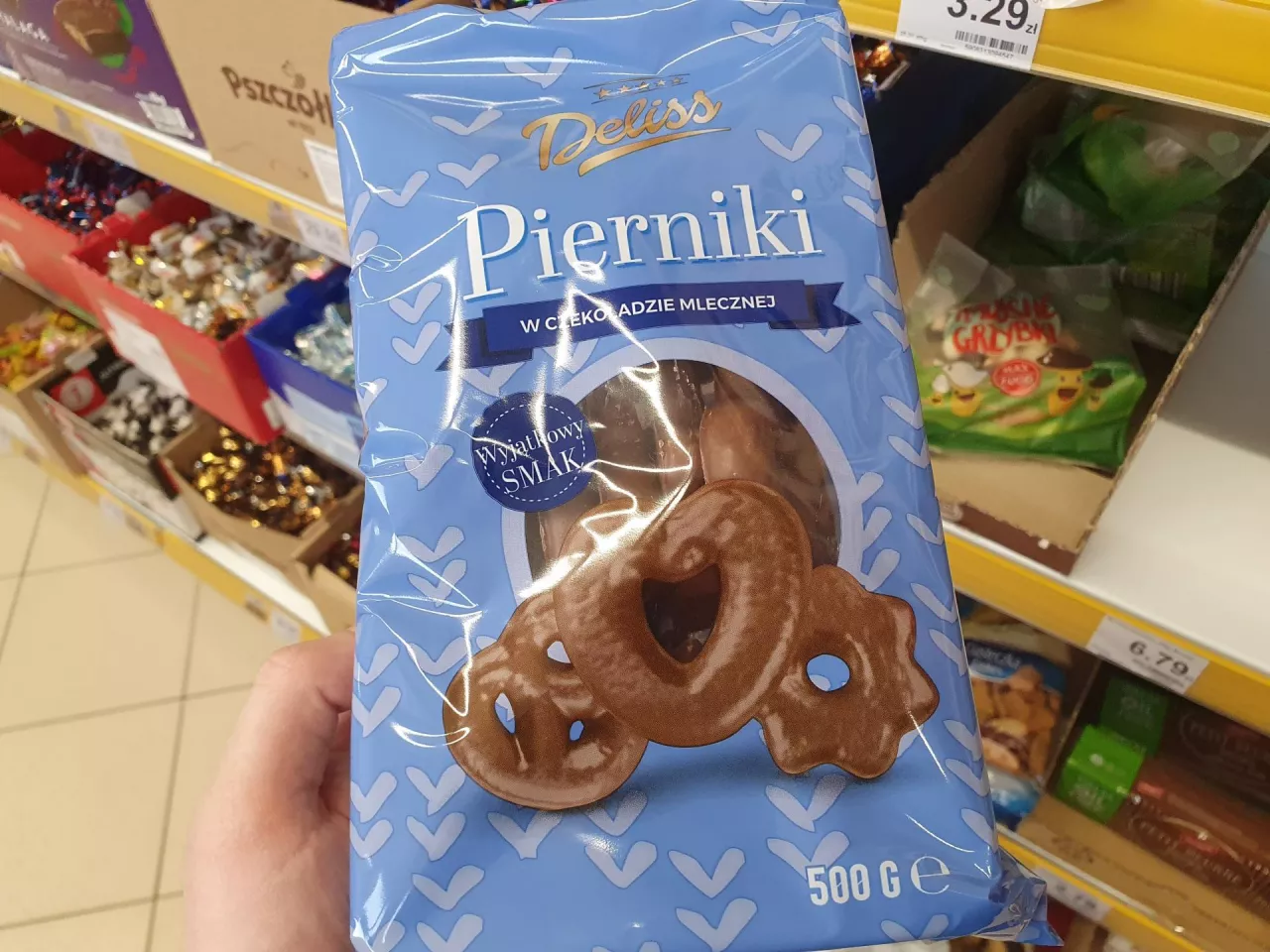 Marki własne w sieci sklepów Dino - pierniki Deliss (wiadomoscihandlowe.pl)