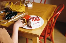 McDonald‘s zmienia recepturę kanapek (Unsplash/Annie Spratt)