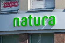 &lt;p&gt;Drogerie Natura likwidują nierentowne sklepy (fot. Shutterstock)&lt;/p&gt;