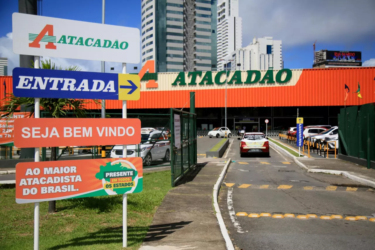 &lt;p&gt;Na zdj. Atacadao w brazylijskim mieście Salvador (fot. Joa Souza/Shutterstock)&lt;/p&gt;