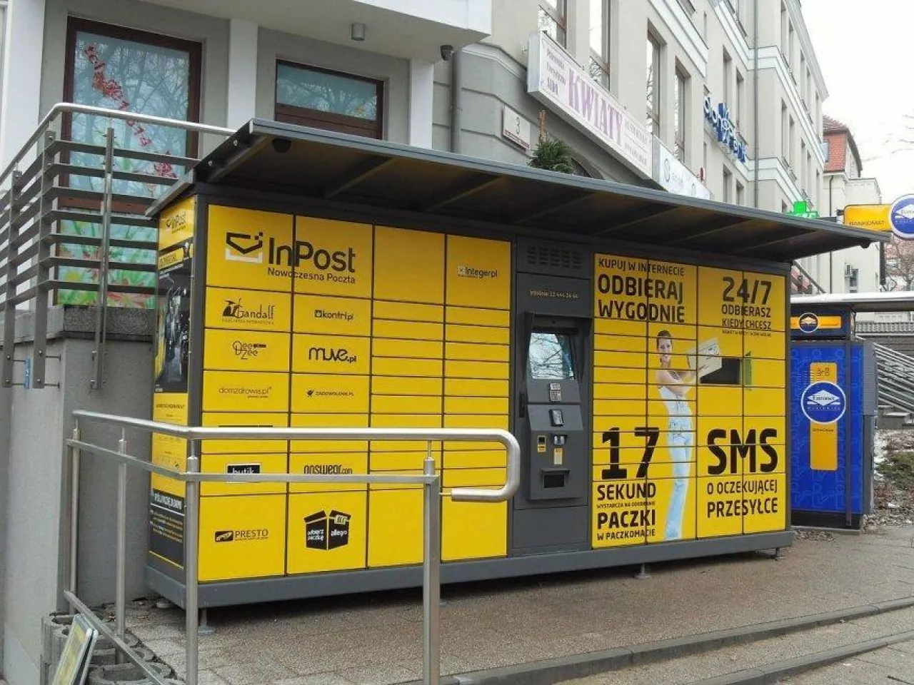 &lt;p&gt;Automat paczkowy firmy InPost (fot. mat. prasowe)&lt;/p&gt;