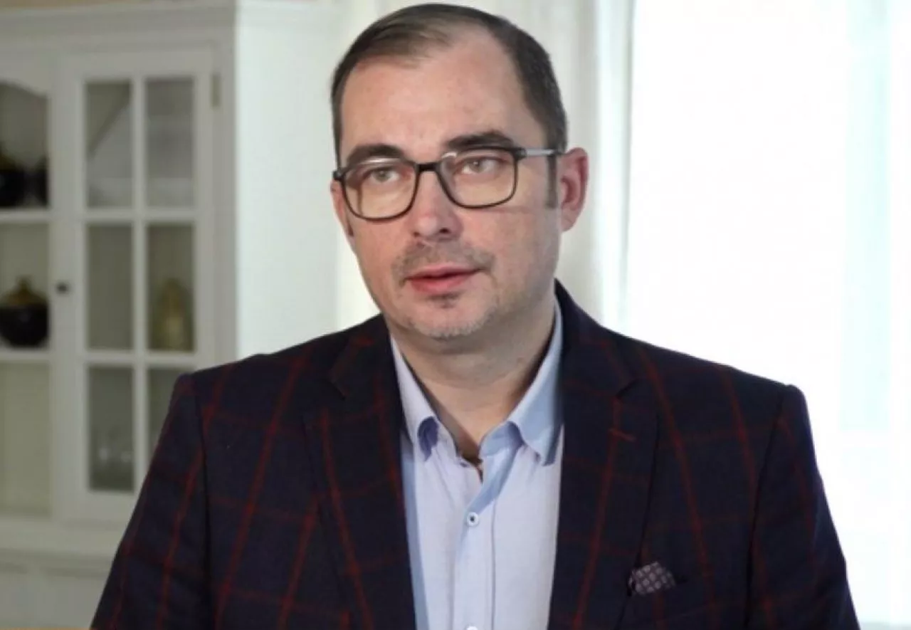 8b3d1b5505624c118c41a692913d975165298paweltraczprzewodniczacymzespoludsfra2