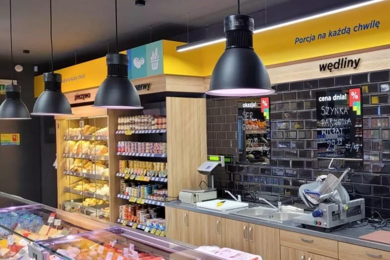 <p>Lewiatan W Chwilę, Warszawa ul. Taylora 5</p>