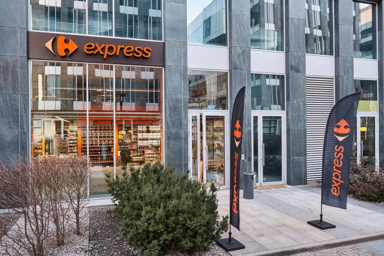 <p>Franczyzowy sklep convenience</p>