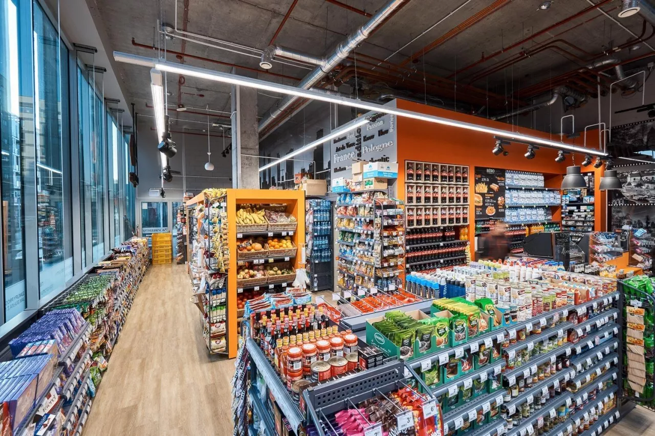 <p>Franczyzowy sklep convenience</p>