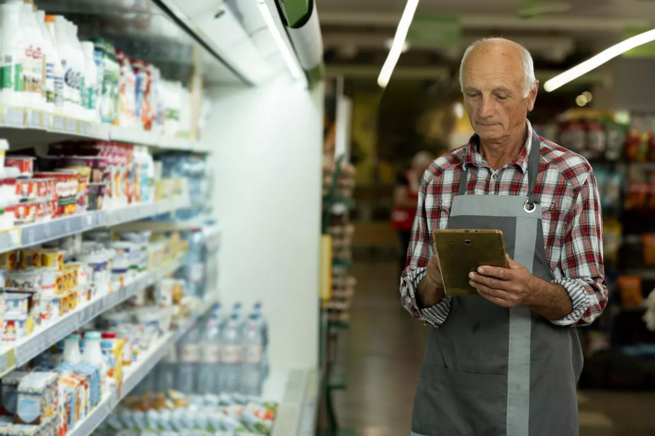 <p>Właściciele sklepów przechodzą na emeryturę i nie mają komu przekazywać rodzinnych biznesów</p>