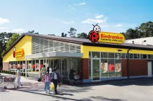 <p>Sklep Biedronka</p>