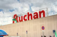 &lt;p&gt;Na zdj. sklep sieci Auchan (fot. Massimo Todaro/Shutterstock)&lt;/p&gt;