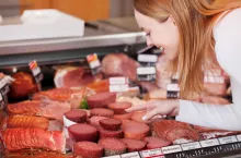 &lt;p&gt;Dobra relacja ceny do jakości produktów spożywczych to obecnie za mało, żeby zostać dostawcą największych sieci handlowych w Polsce (fot. Shutterstock)&lt;/p&gt;