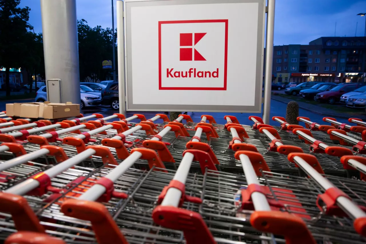 &lt;p&gt;Kaufland rozszerza usługę K-Scan (fot. Shutterstock)&lt;/p&gt;