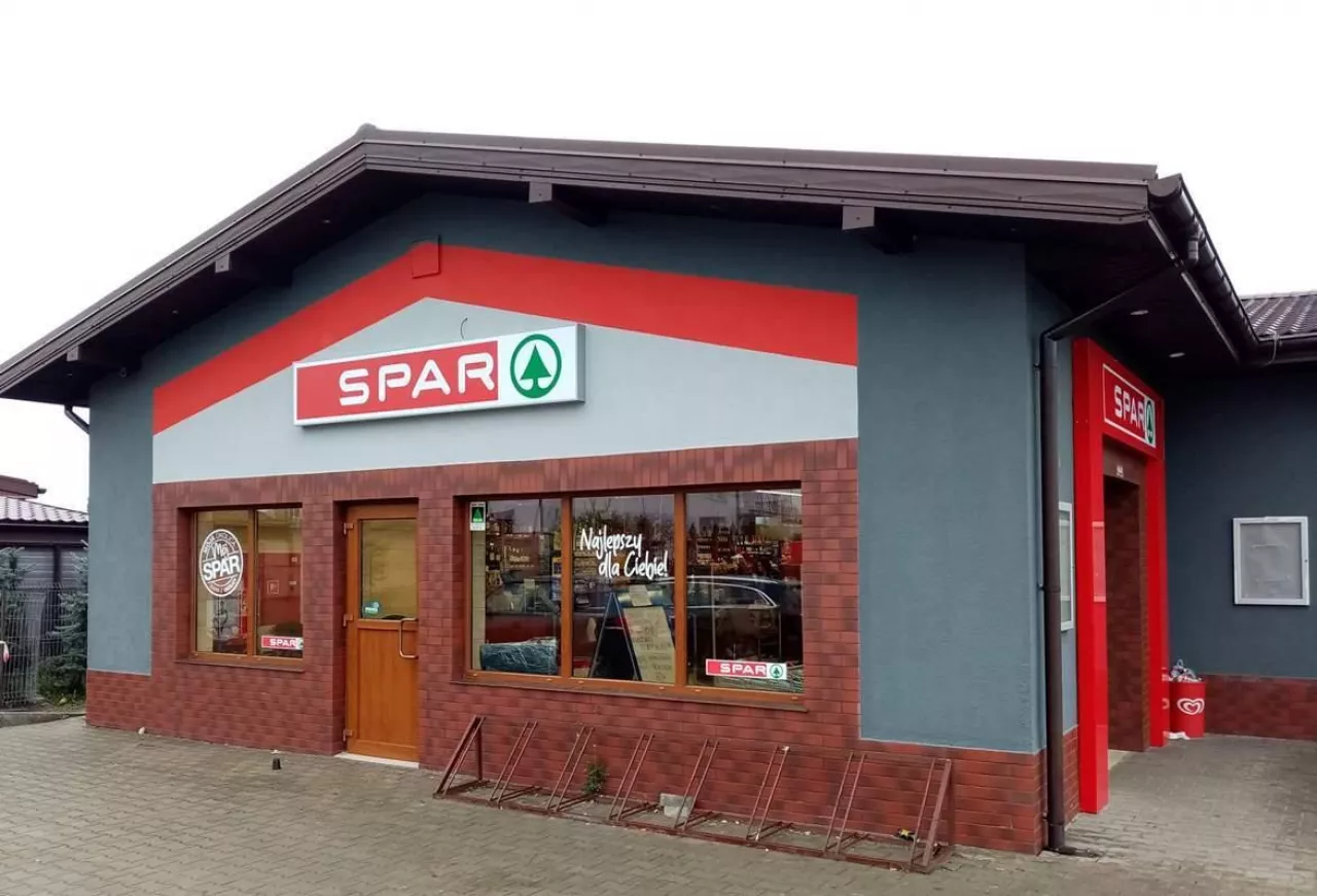 <p>Sklep SPAR</p>