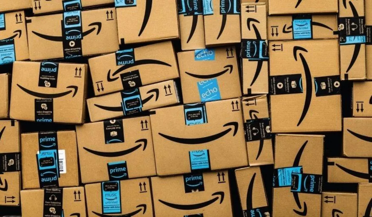 &lt;p&gt;Amazon nie będzie producentem odkurzaczy iRobot (fot. FB Amazon.com)&lt;/p&gt;