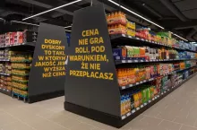 &lt;p&gt;Polacy nieco rzadziej dostrzegają wzrost cen, na zdjęciu sklep Netto w Szczecinie (fot. mat. prasowe)&lt;/p&gt;