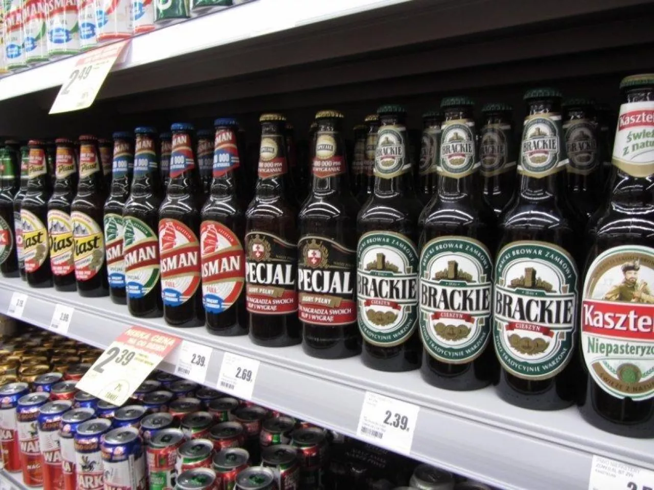 Rynek piwa kurczy się w niepokojącym tempie (fot. wiadomoscihandlowe.pl)
