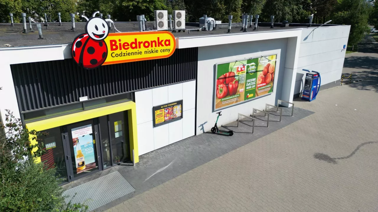 &lt;p&gt;Sklep sieci Biedronka w Warszawie (fot. Shutterstock)&lt;/p&gt;
