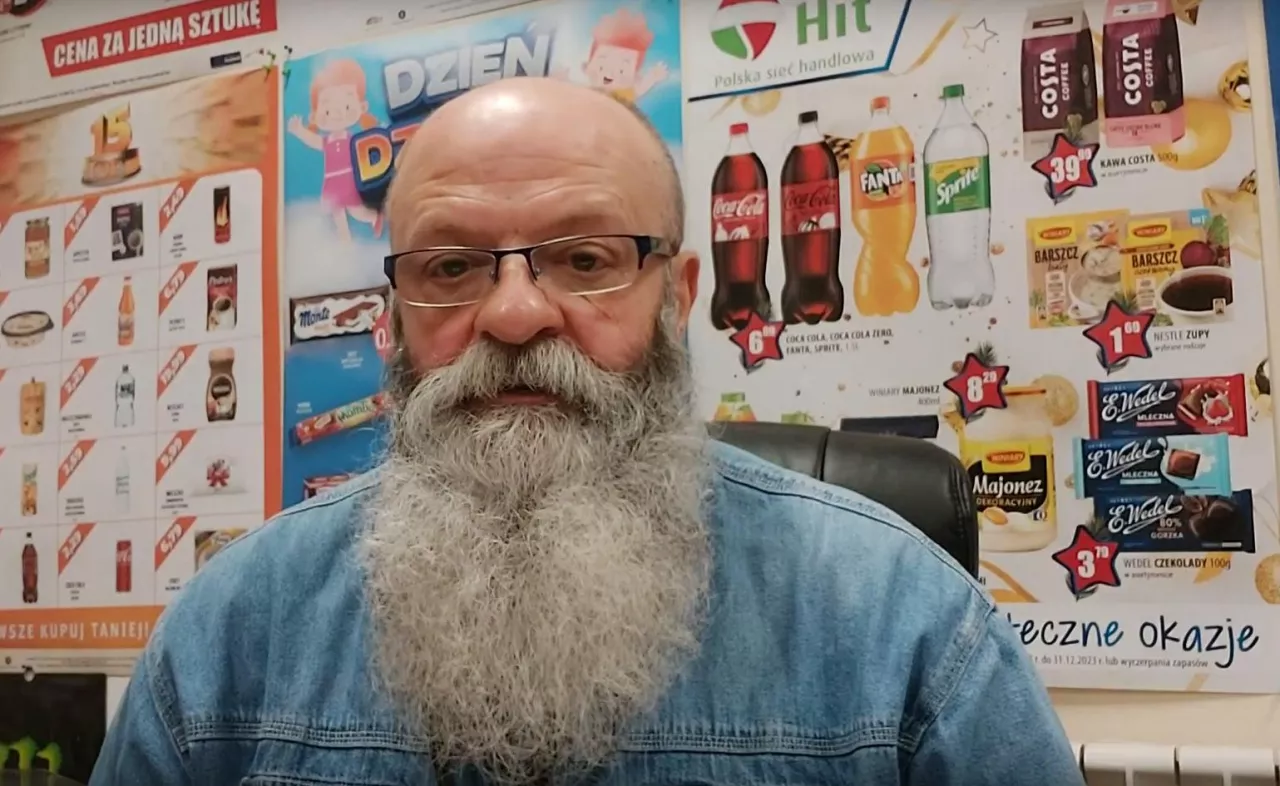 <p>Robert Synowiec kieruje działającą w województwie łódzkim siecią sklepów HIT.</p>