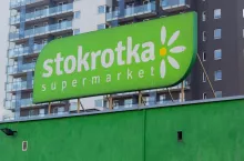 Na zdj. sklep sieci Stokrotka w Katowicach (fot. Anna Gawlik/Shutterstock)