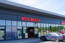 Od debiutu na naszym rynku, który miał w maju 2023 r., sieć Woolworth zdążyła już uruchomić w Polsce 21 dyskontów (fot. Shutterstock)
