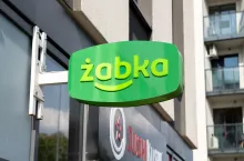 Żabka chce do końca 2024 roku mieć w Rumunii 200 sklepów pod marką Froo (Shutterstock)