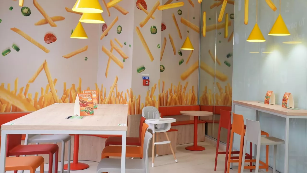 <p>Żabka w poznańskim centrum handlowym</p>