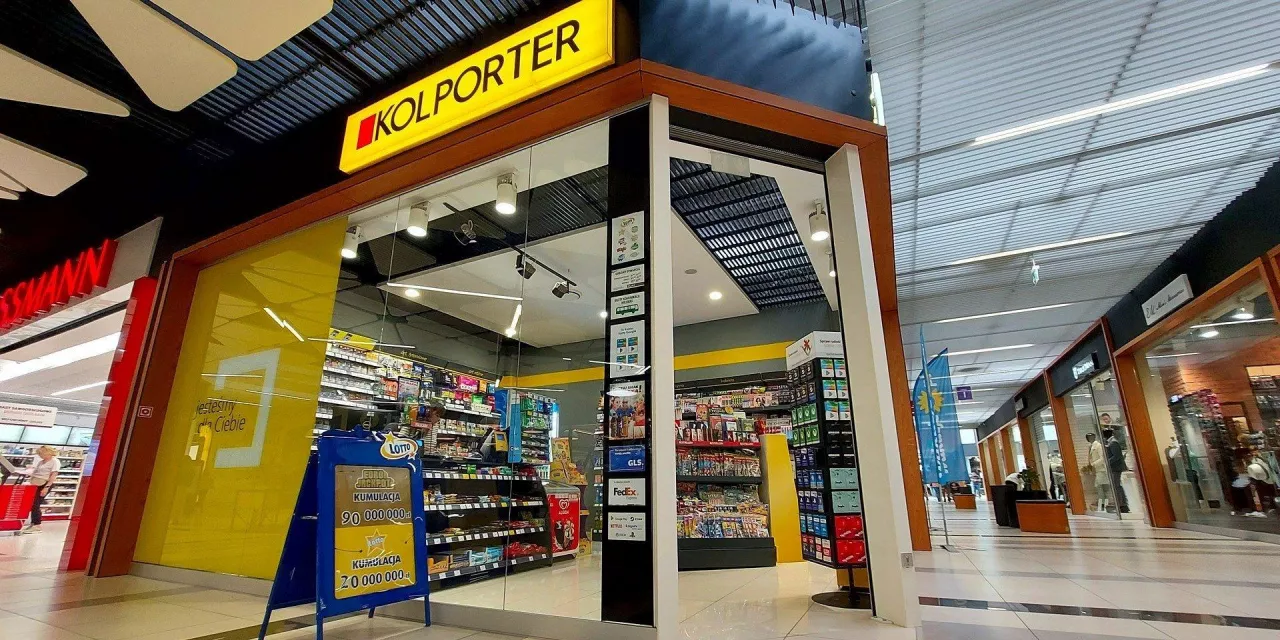 <p>Salonik Kolporter w jednej z galerii handlowych.</p>