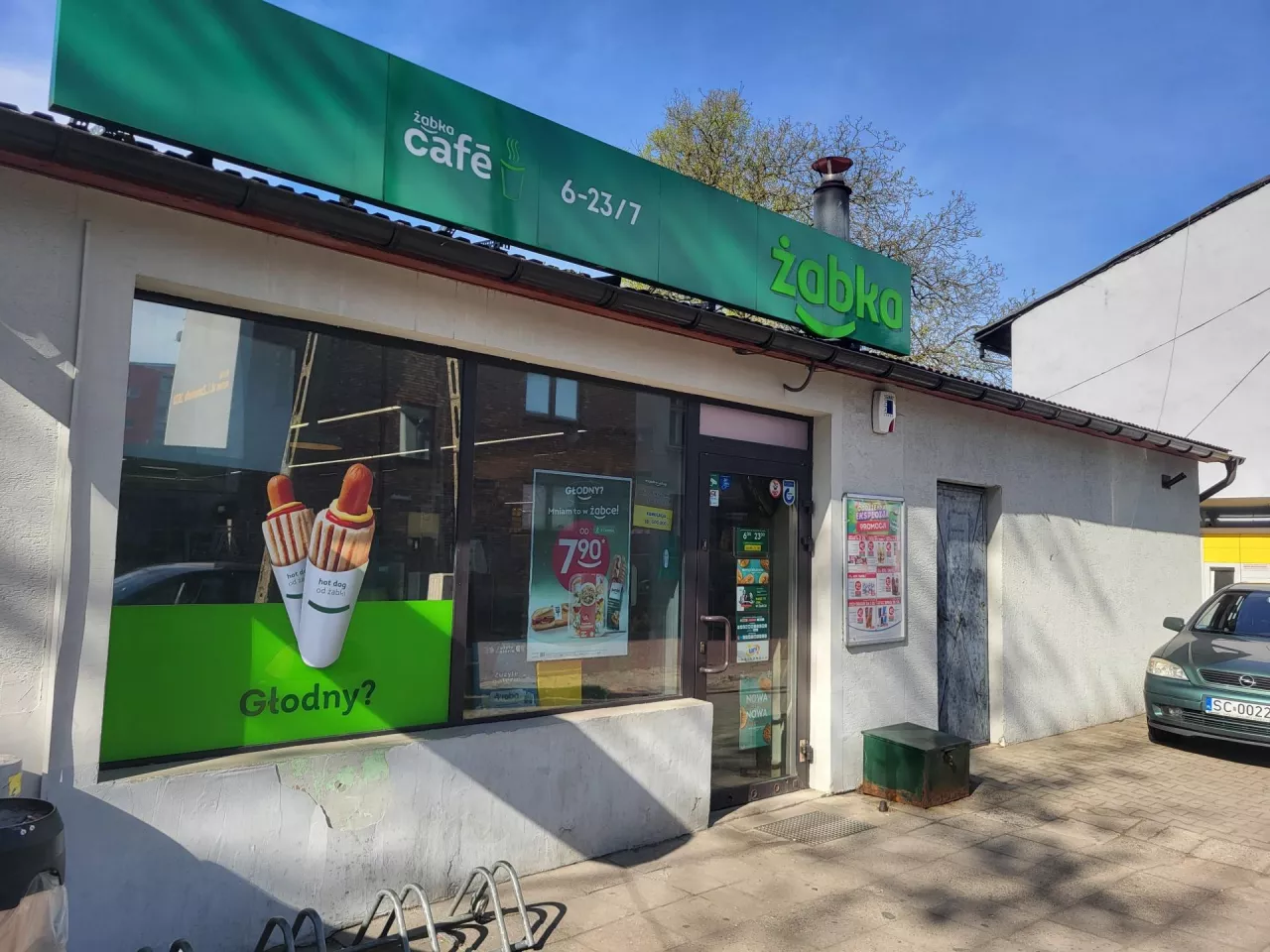 <p>Sklep sieci Żabka w Częstochowie.</p>