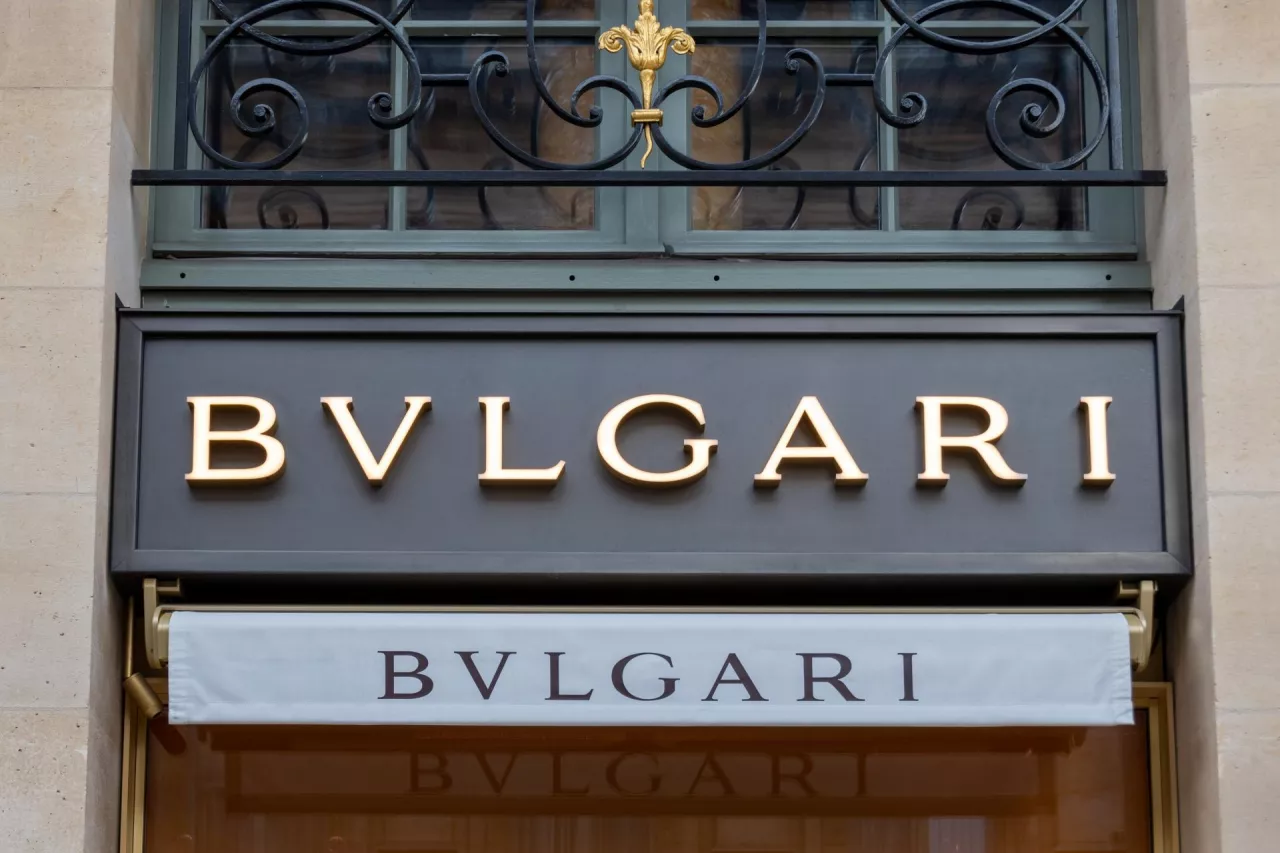 Sklep marki Bulgari w Paryżu (Shutterstock)