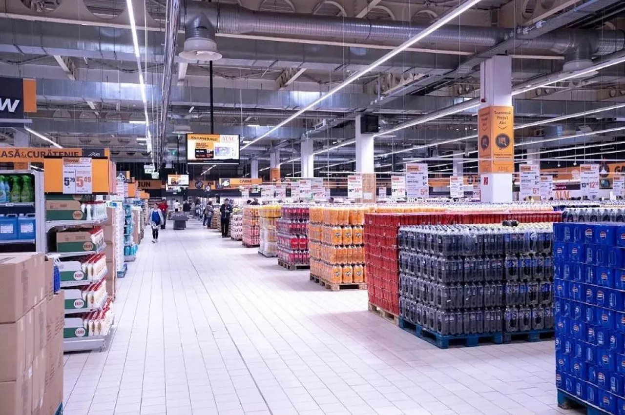 Hipermarket dyskontowy Atac by Auchan w Rumunii (Auchan)