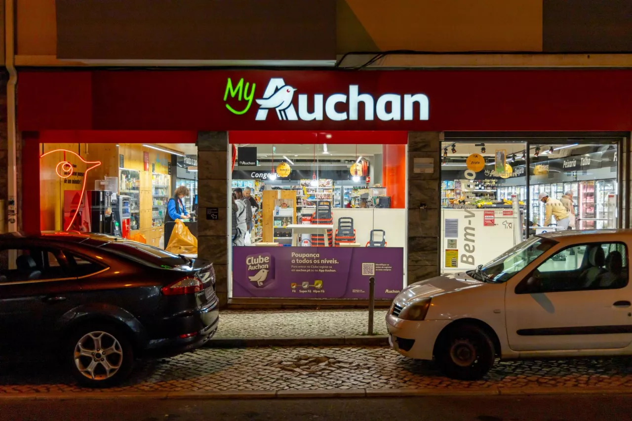 Sklep Auchan w Portugalii (Shutterstock)