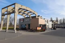 <p>Park handlowy w Łodzi, ul. Rzgowska</p>