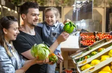 <p>Budowanie lojalności konsumentów to ważne zadanie sieci franczyzowych (fot. Shutterstock)</p>
