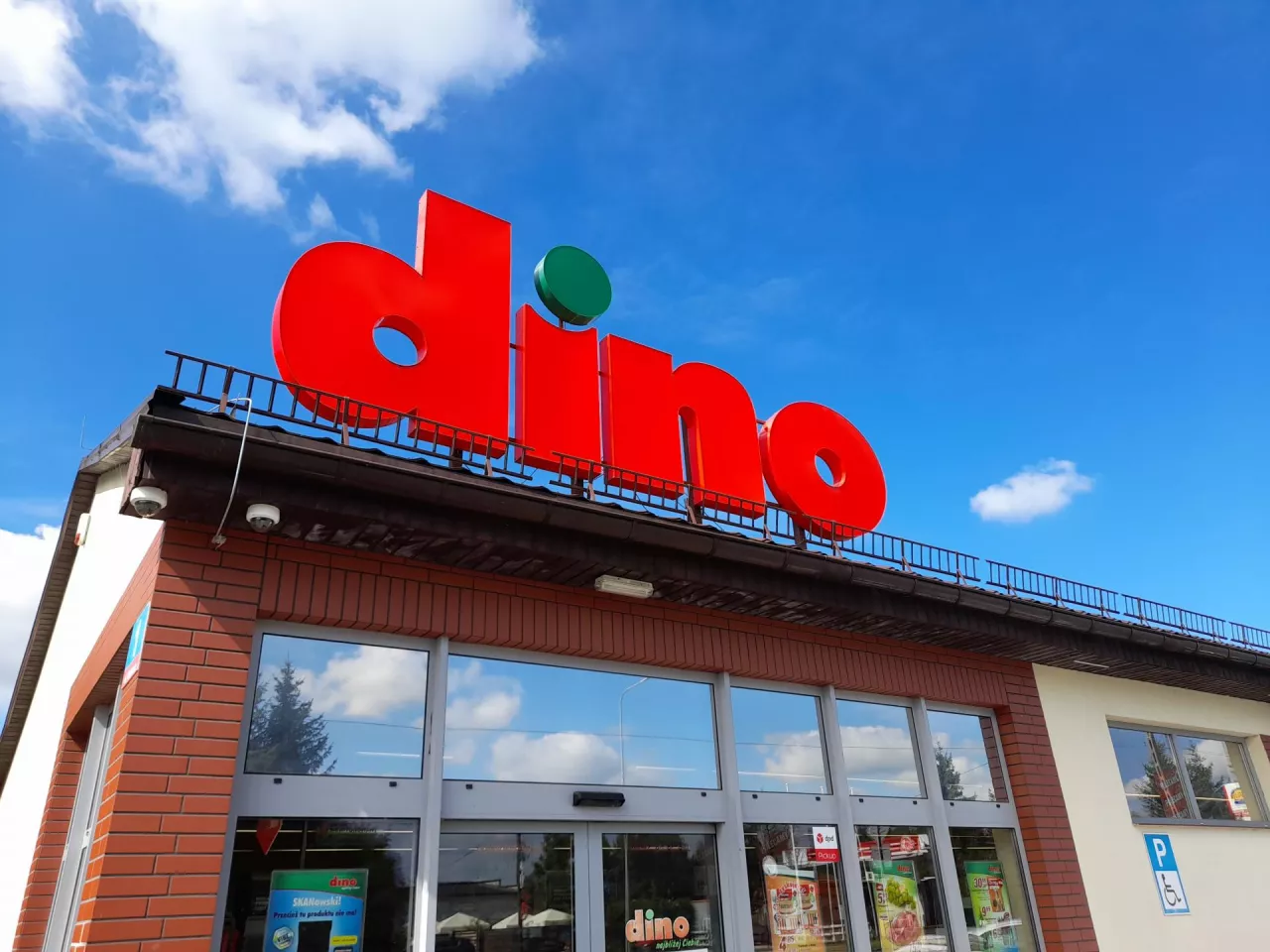W pierwszym półroczu br. sieć Dino otworzyła prawie 100 nowych sklepów (fot. Wiadomości Handlowe/Konrad Kaszuba)