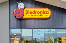 Sklep sieci Biedronka (fot. Magda Wygralak/Shutterstock)