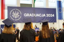 Wyróżnienia, sukcesy i nowe początki – wielka ceremonia graduacji studentów Wydziału Zarządzania Uniwersytetu Warszawskiego