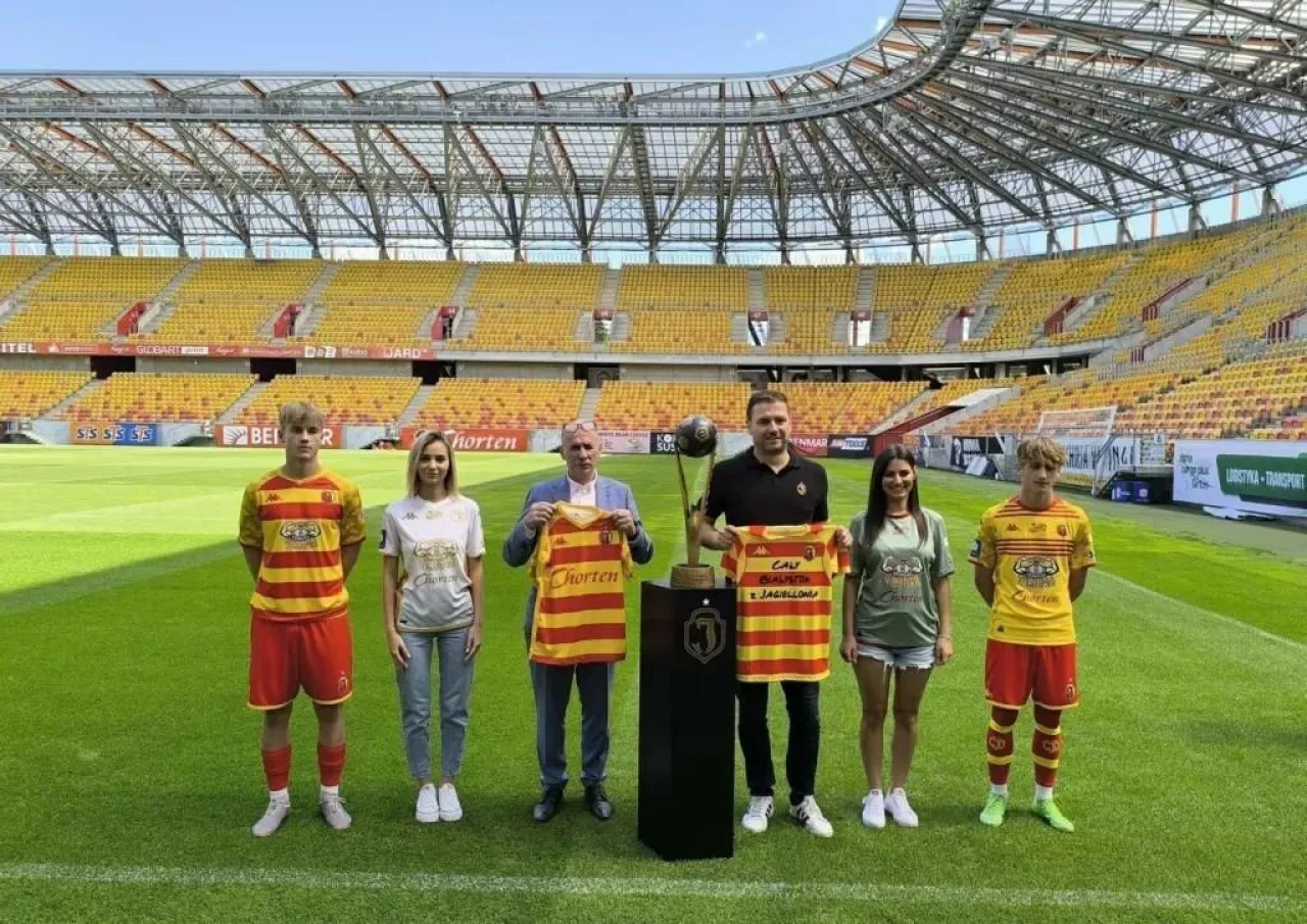 <p>Grupa Chorten sponsoruje klub piłkarski Jagiellonia Białystok (fot. Chorten)</p>