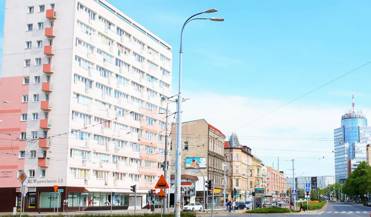 Sklepy Społem próbują się nie dać silnej konkurencji w Szczecinie (Shutterstock)
