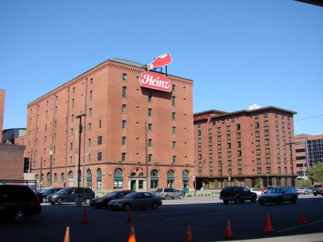 Fabryka Heinz w Pittsburgu (fot. Allie_caulfield CC)